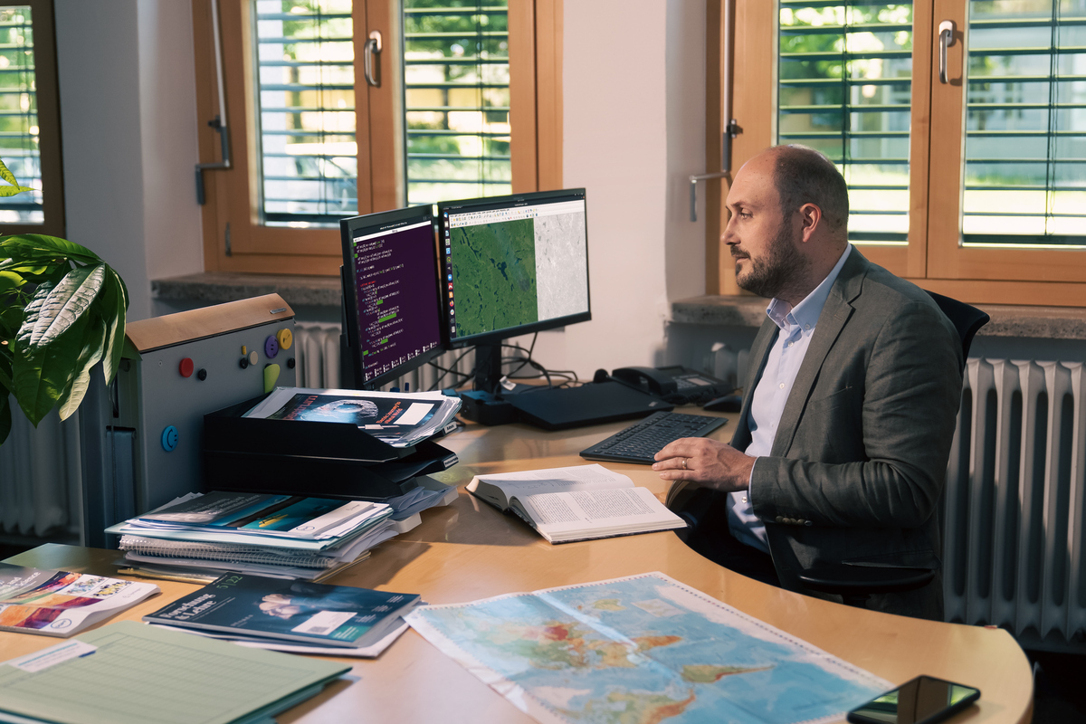 Prof. Michael Schmitt forscht an KI-basierten Georeferenzierungs-Verfahren Siebold. Bild: Universität der Bundeswehr München