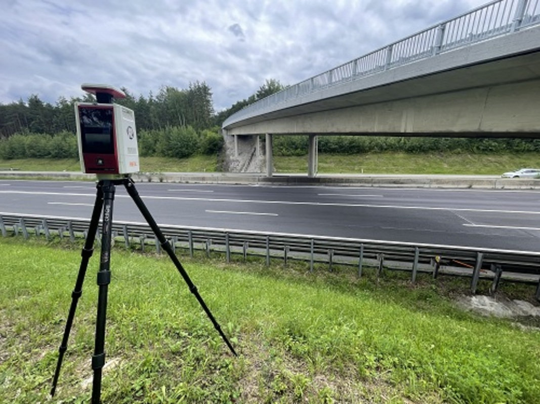 RIEGL VZ-600i: Ideal für die Vermessung von großen Infrastrukturobjekten wie Autobahnbrücken