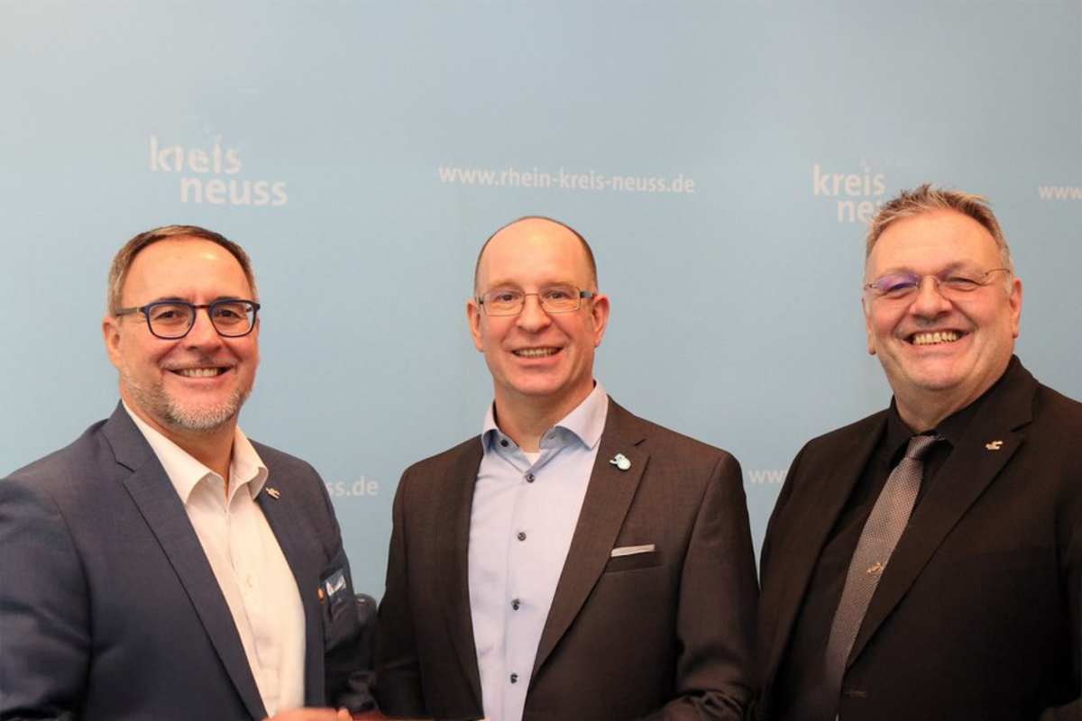 Geodaten-Management im Blick (von links): Harald Vieten, Christoph Kany und Michael Fielenbach wollen einen digitalen Zwilling des Rhein-Kreises Neuss entwickeln. © Rhein-Kreis Neuss 