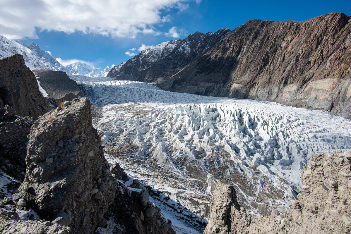 Gletscher, die überwiegend im Sommer wachsen, haben seit der Jahrtausendwende deutlich mehr Eismasse verloren als Gletscher mit Winterwachstum. Bild: TU Granz / Jiffy Photography - Adobe Stock