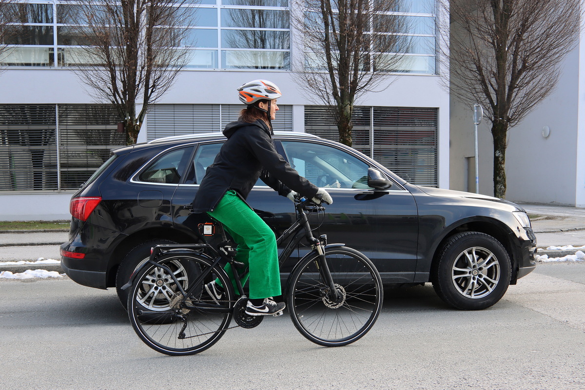 Den Radverkehr in beengten Straßenverhältnissen sicherer gestalten. Bild © Salzburg Research